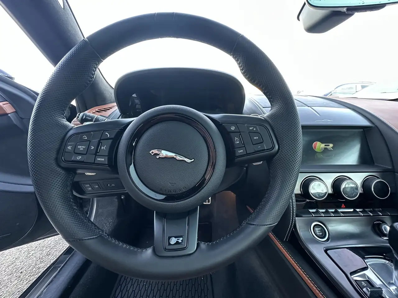 Jaguar F-Type снимка Jaguar F-Type