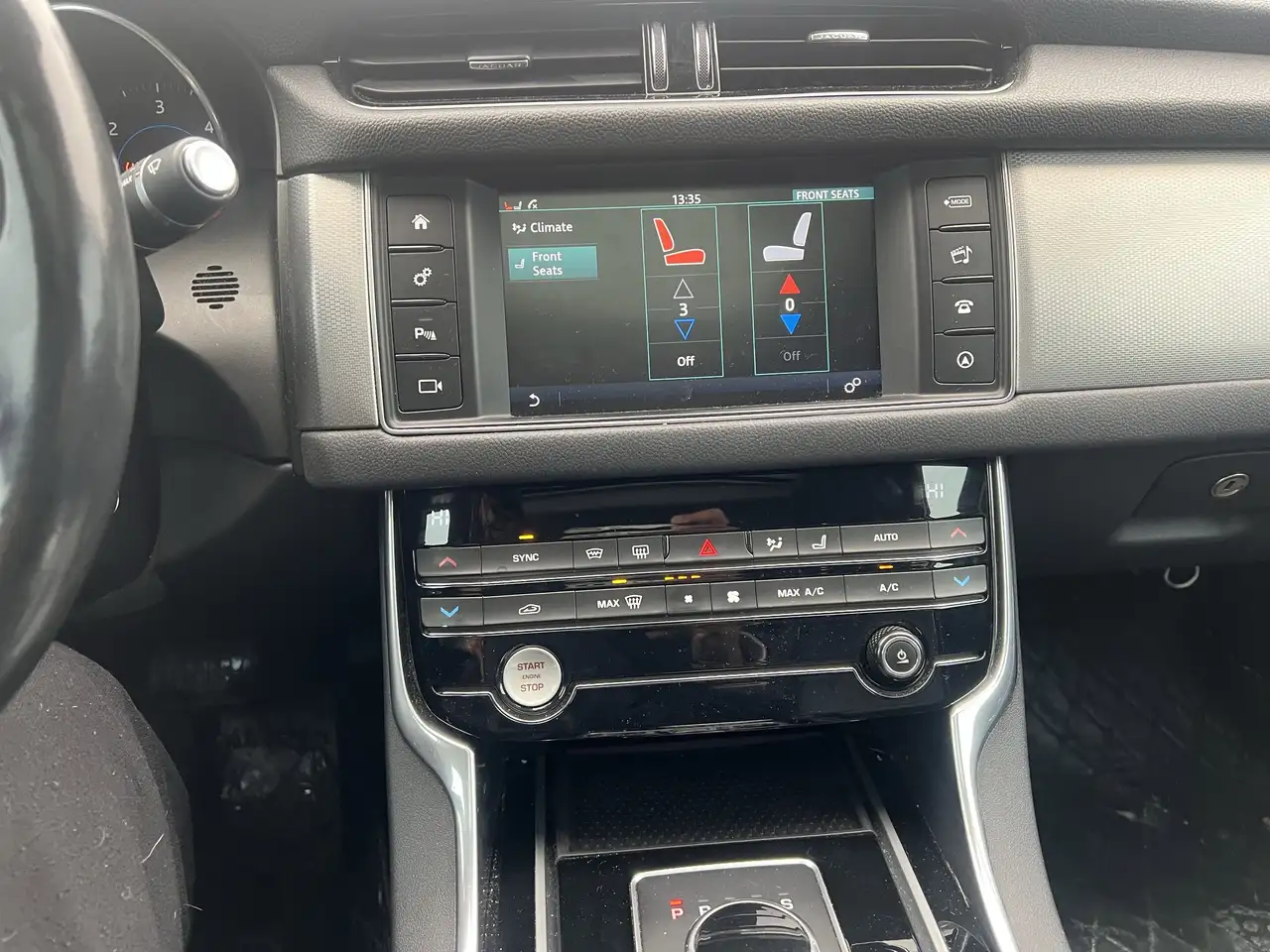 Jaguar XF fotografie Jaguar XF