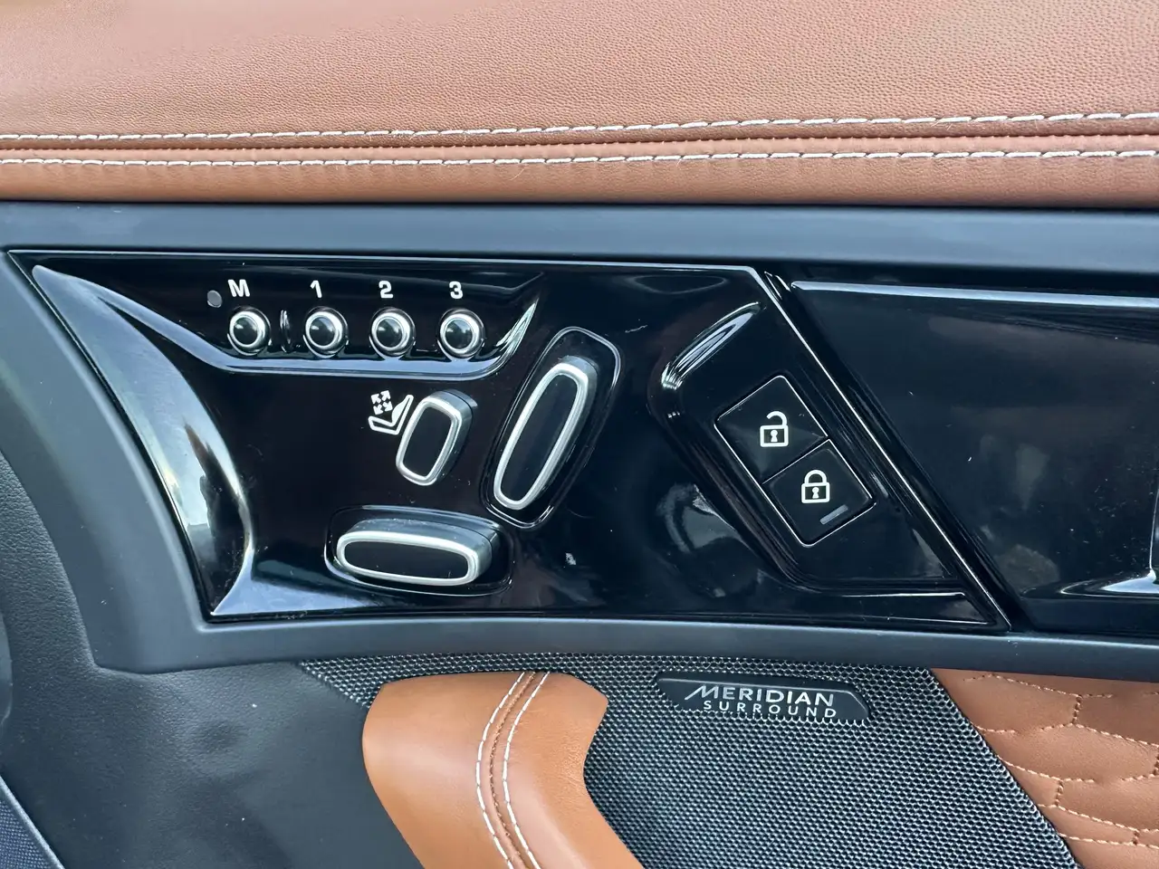 Jaguar F-Type снимка Jaguar F-Type