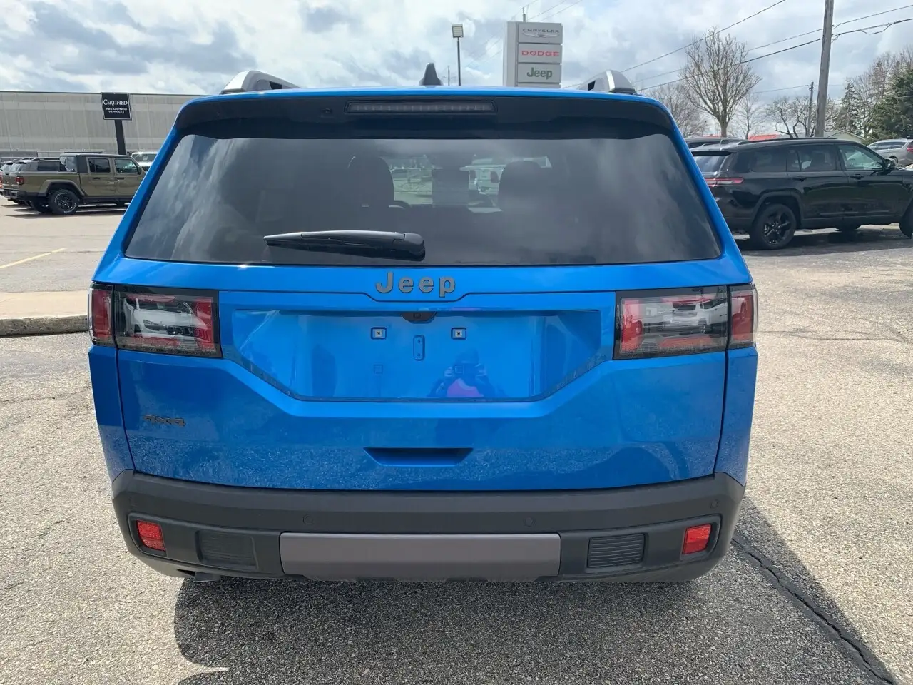Jeep Cherokee снимка Jeep Cherokee