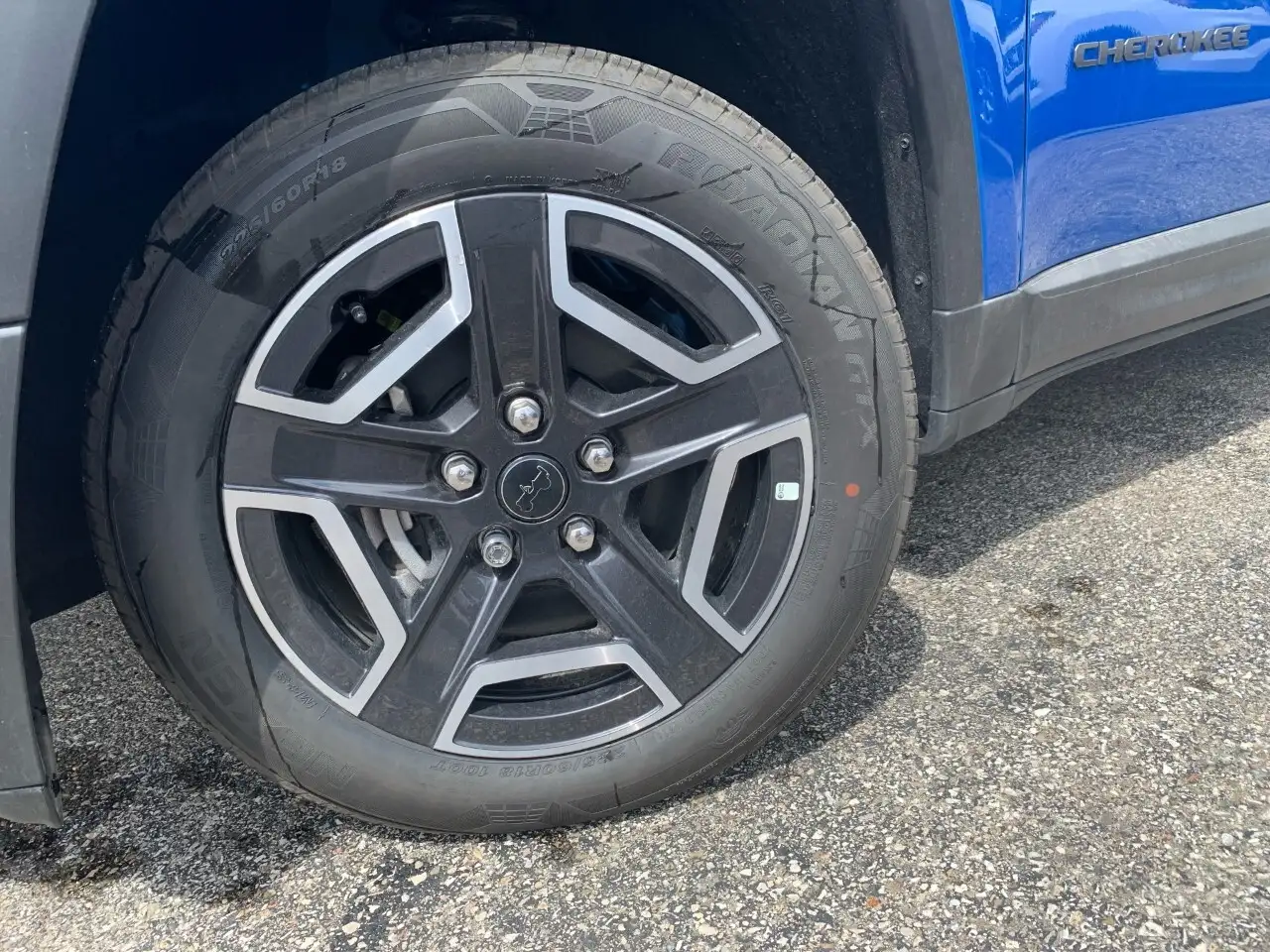Jeep Cherokee снимка Jeep Cherokee