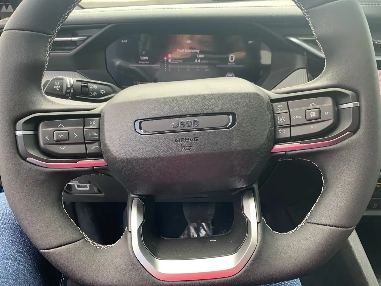 Jeep Cherokee снимка Jeep Cherokee