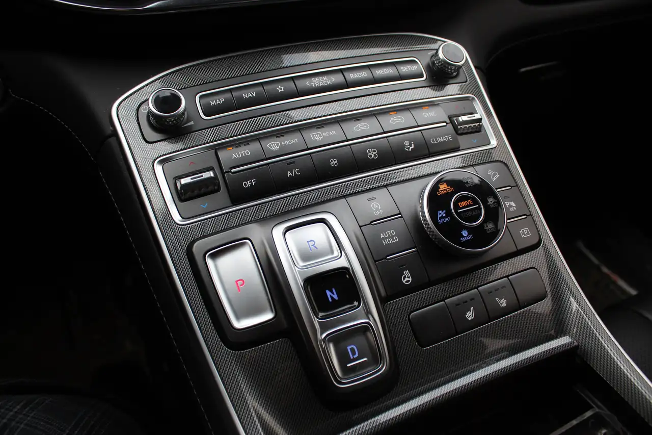Hyundai SANTA FE снимка Hyundai SANTA FE