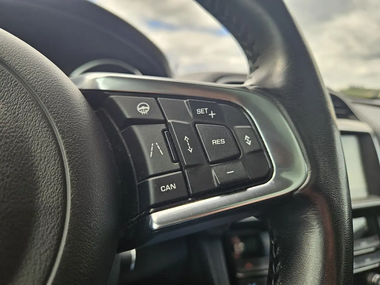 Jaguar F-Pace снимка Jaguar F-Pace