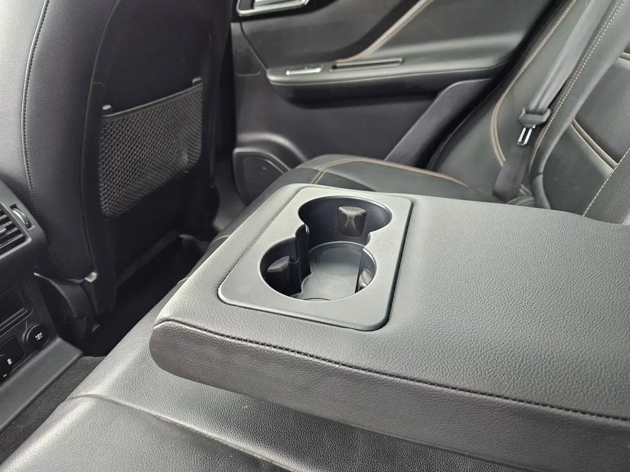 Jaguar F-Pace снимка Jaguar F-Pace