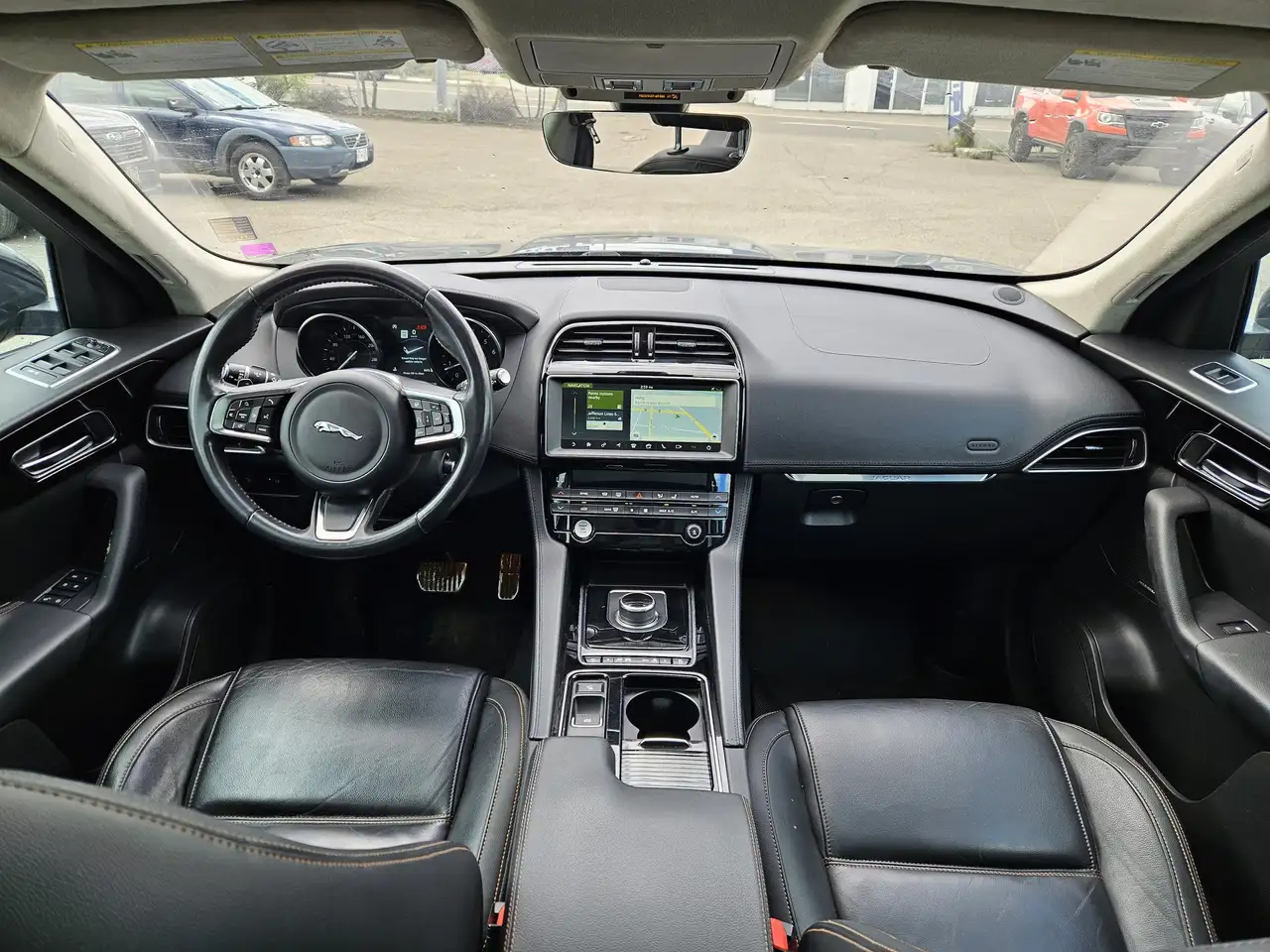 Jaguar F-Pace снимка Jaguar F-Pace