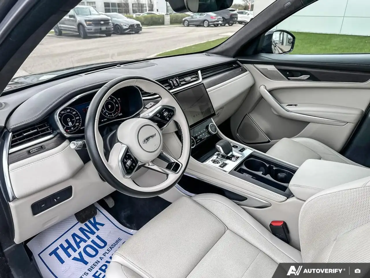 Jaguar F-Pace снимка Jaguar F-Pace