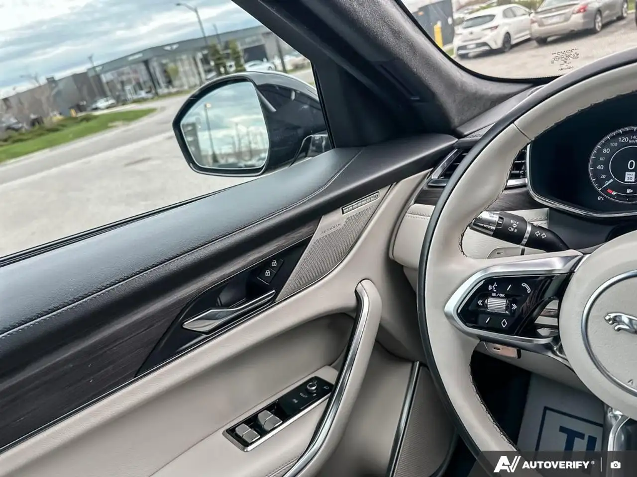 Jaguar F-Pace снимка Jaguar F-Pace