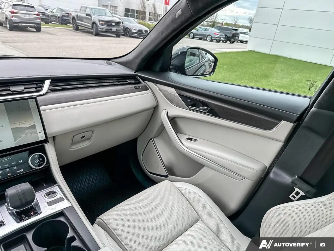 Jaguar F-Pace снимка Jaguar F-Pace