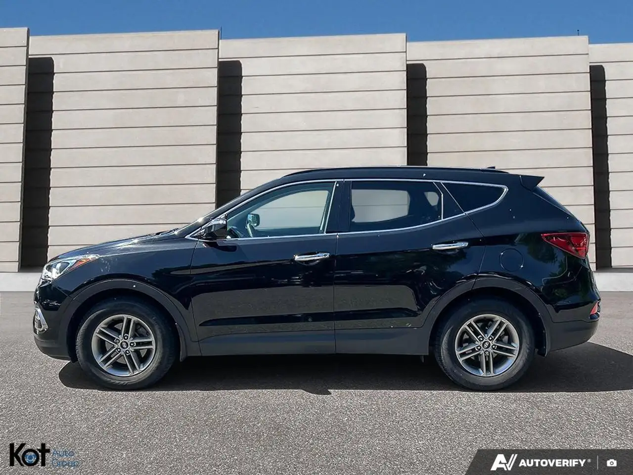 Hyundai SANTA FE photo Hyundai SANTA FE