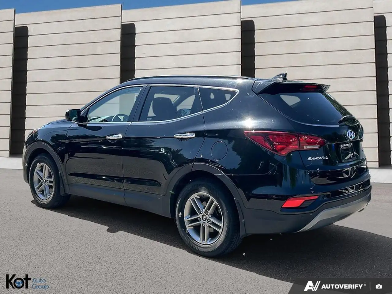 Hyundai SANTA FE photo Hyundai SANTA FE