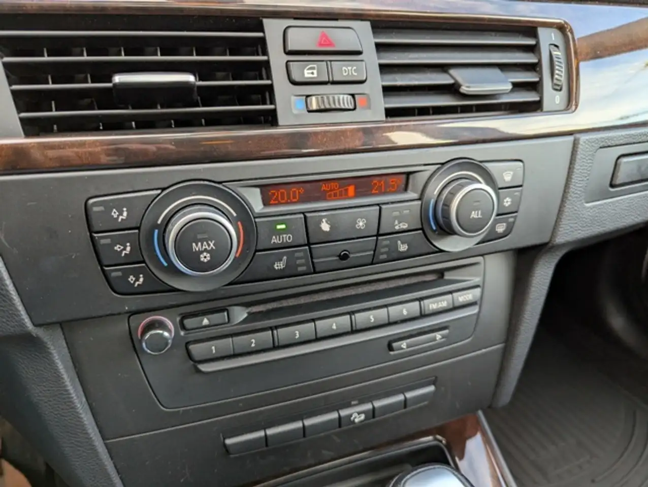 BMW 3 Series photo BMW 3 Series
