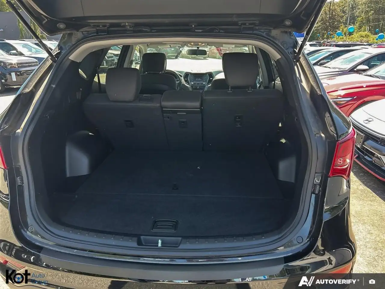 Hyundai SANTA FE photo Hyundai SANTA FE