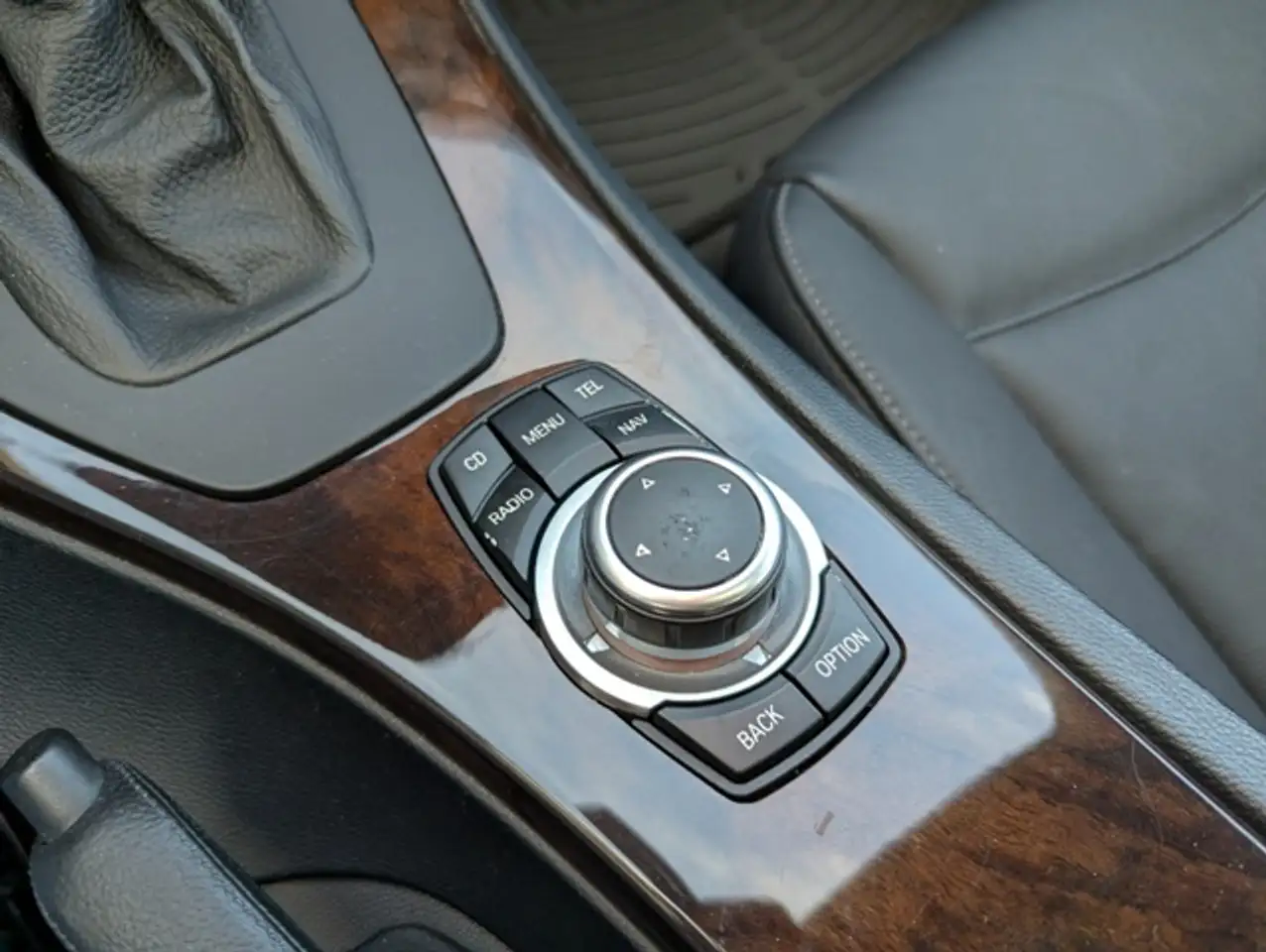 BMW 3 Series photo BMW 3 Series