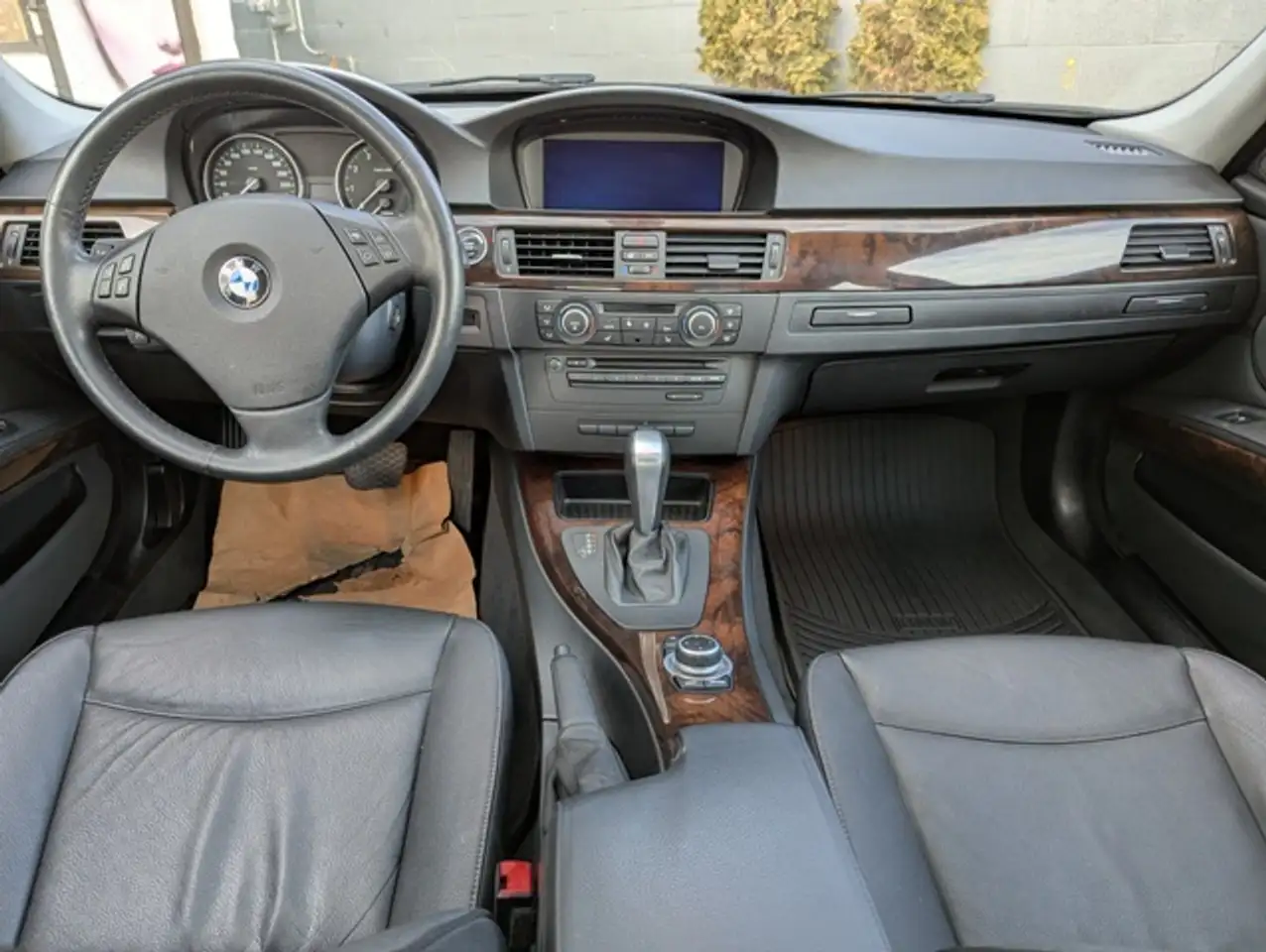 BMW 3 Series photo BMW 3 Series