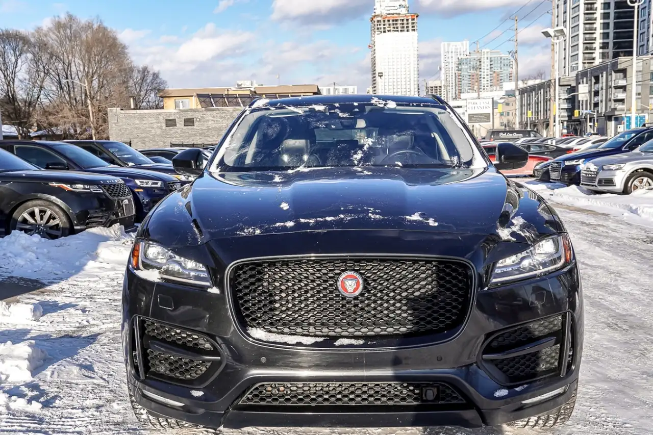 Jaguar F-Pace снимка Jaguar F-Pace