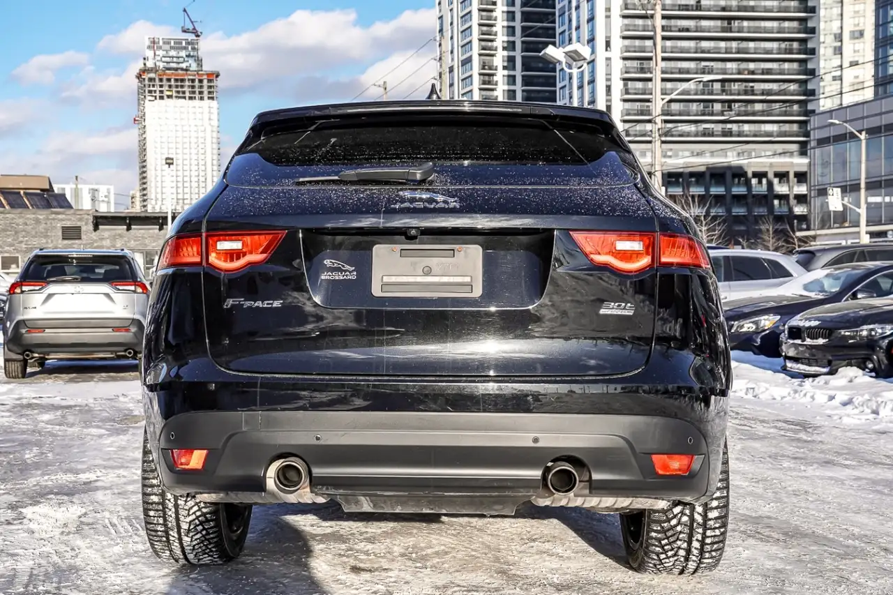 Jaguar F-Pace снимка Jaguar F-Pace