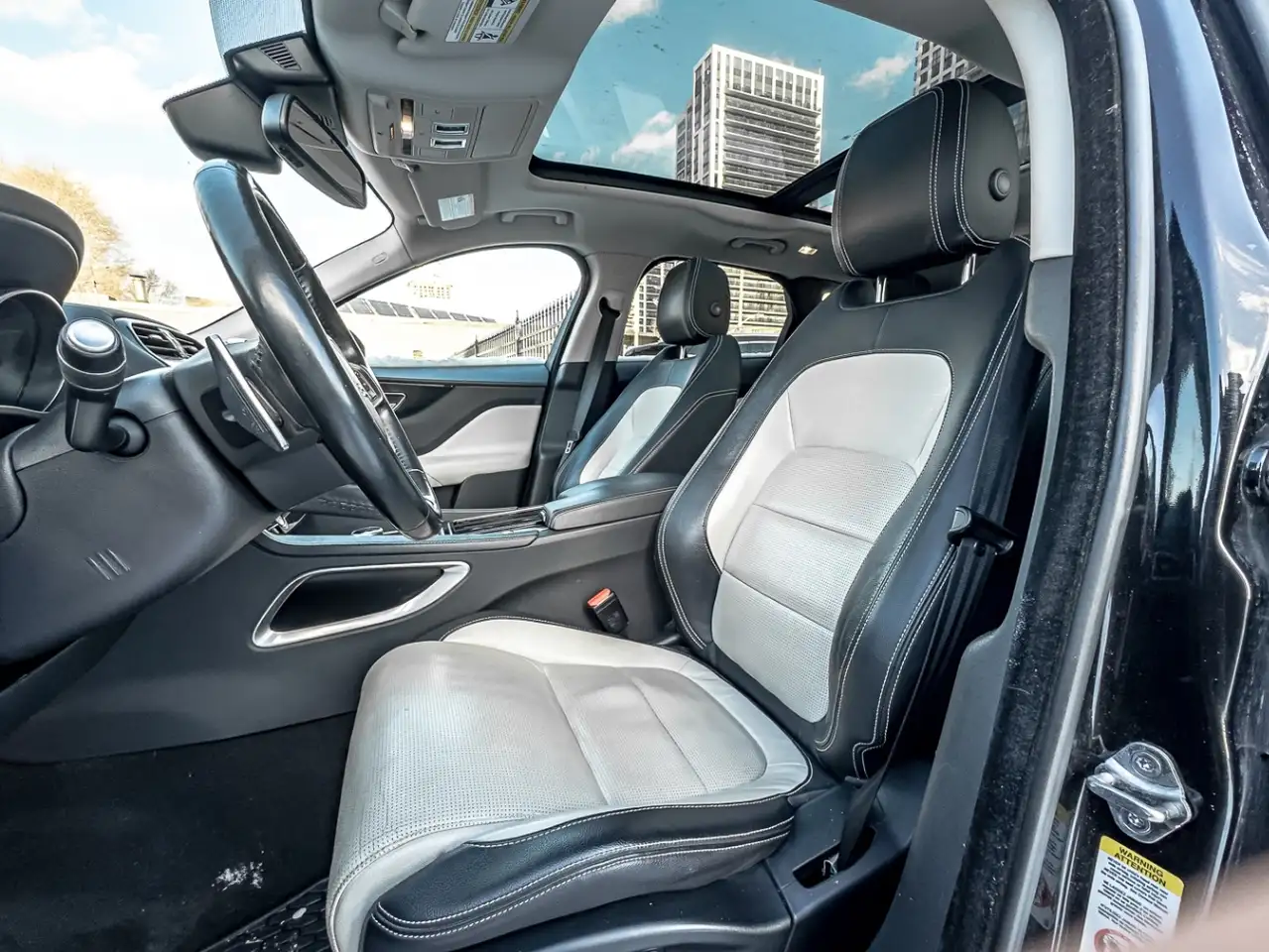 Jaguar F-Pace снимка Jaguar F-Pace