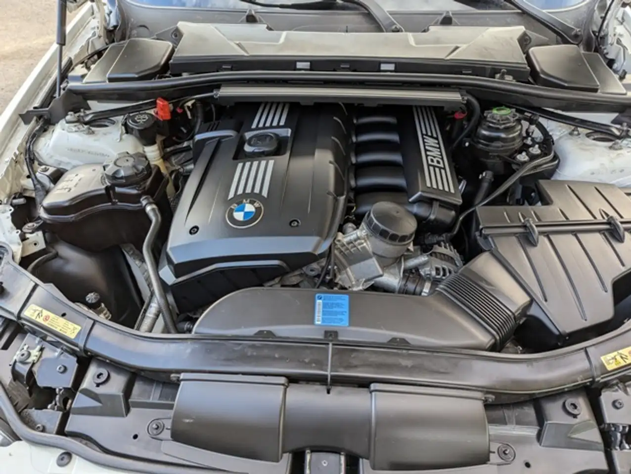 BMW 3 Series photo BMW 3 Series