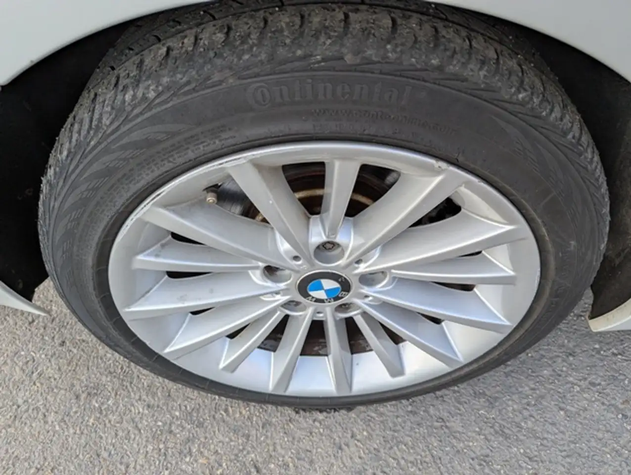 BMW 3 Series photo BMW 3 Series