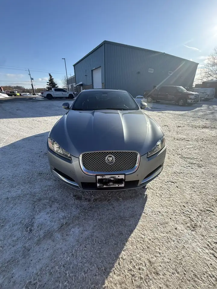 Jaguar XF снимка Jaguar XF