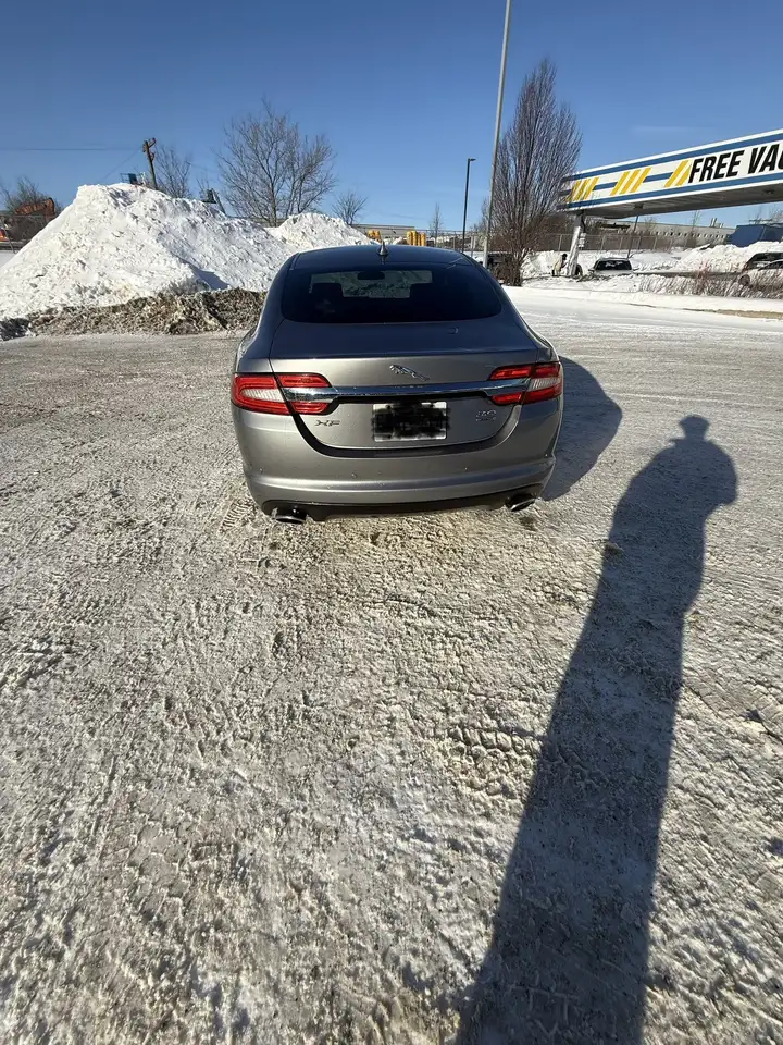 Jaguar XF снимка Jaguar XF