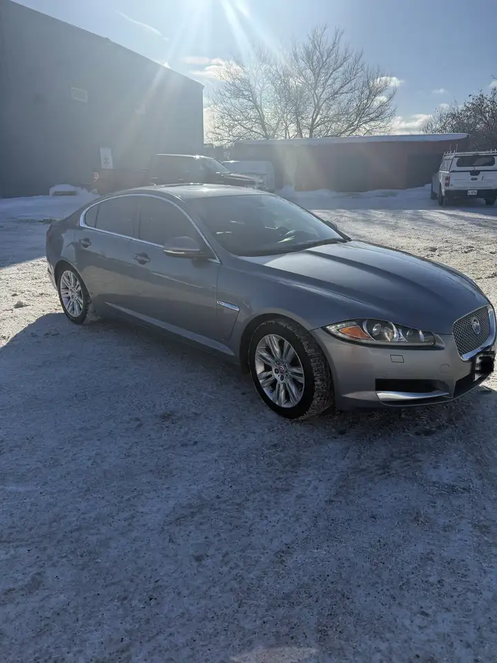 Jaguar XF снимка Jaguar XF