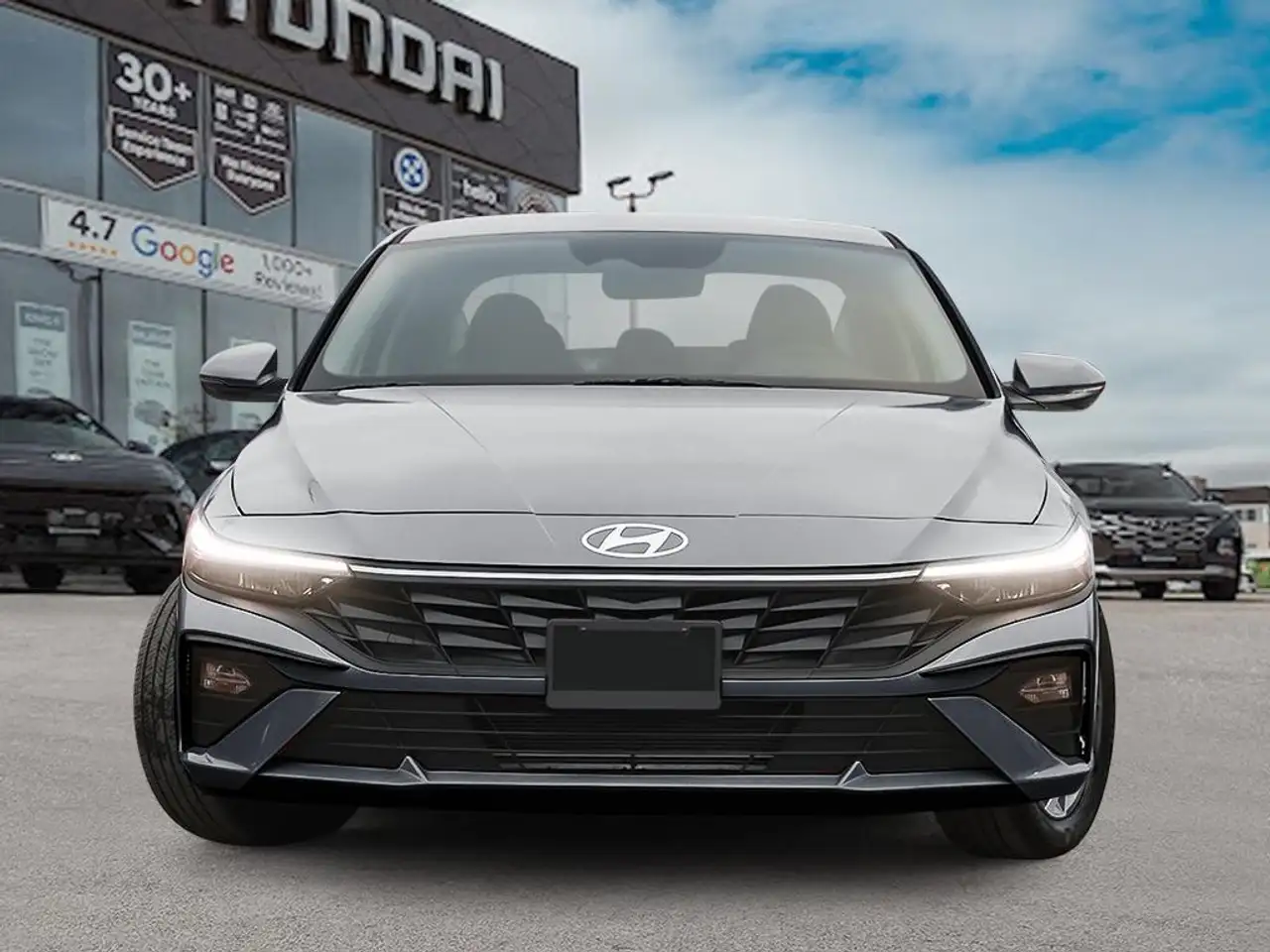 Hyundai ELANTRA photo Hyundai ELANTRA