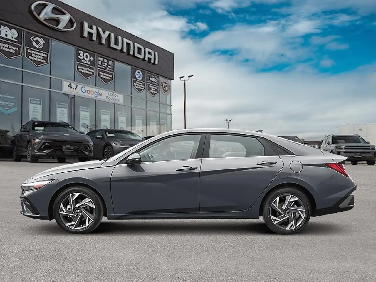 Hyundai ELANTRA photo Hyundai ELANTRA