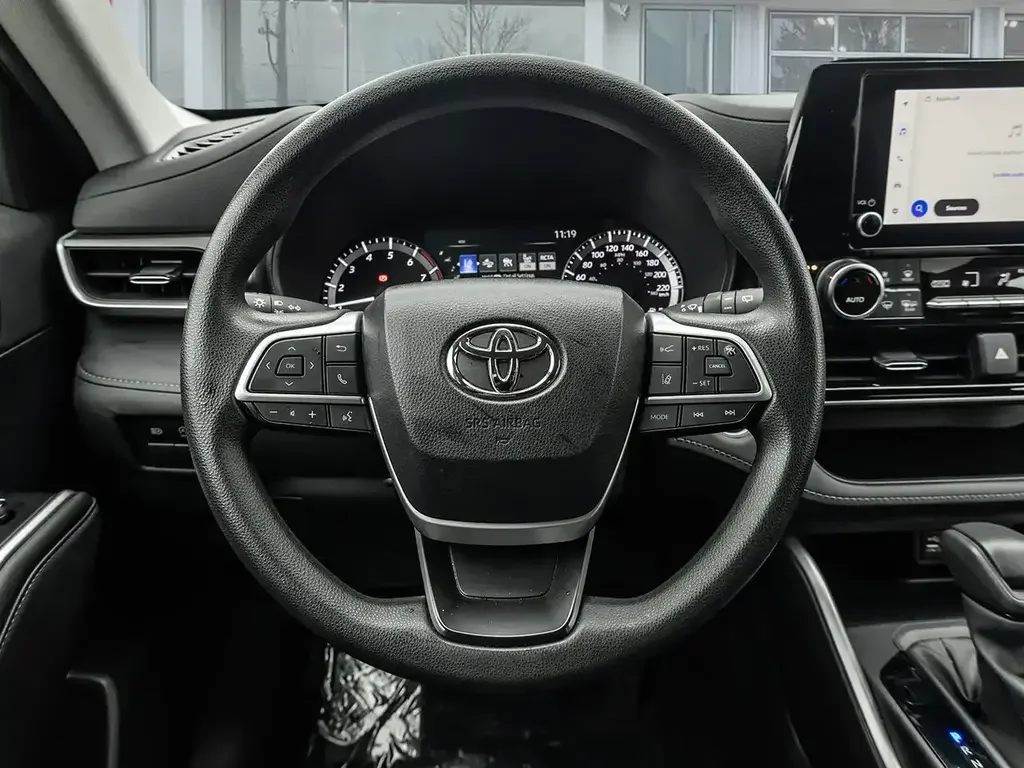 Toyota Highlander снимка Toyota Highlander