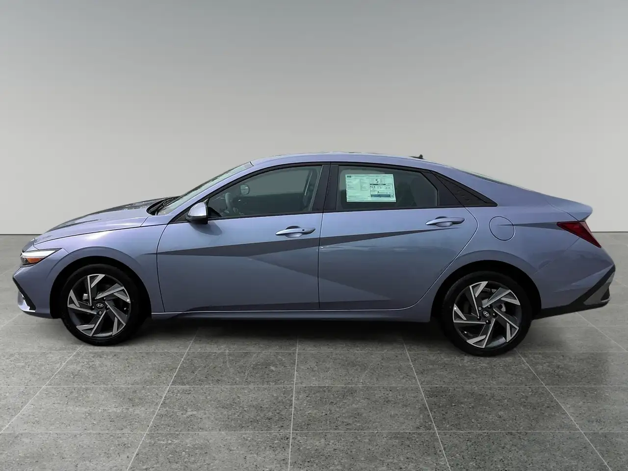 Hyundai ELANTRA photo Hyundai ELANTRA