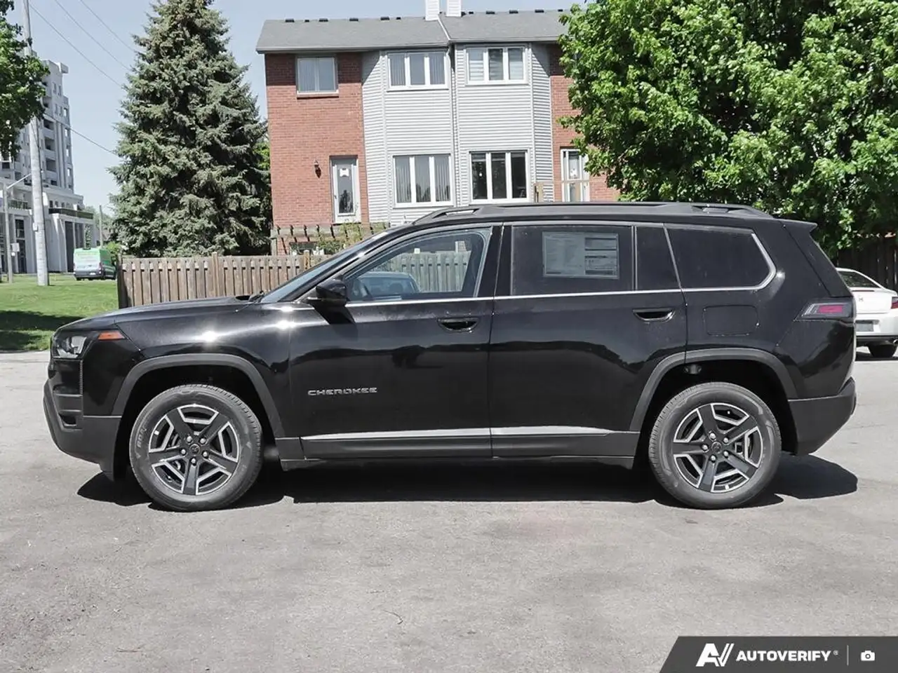Jeep Cherokee снимка Jeep Cherokee