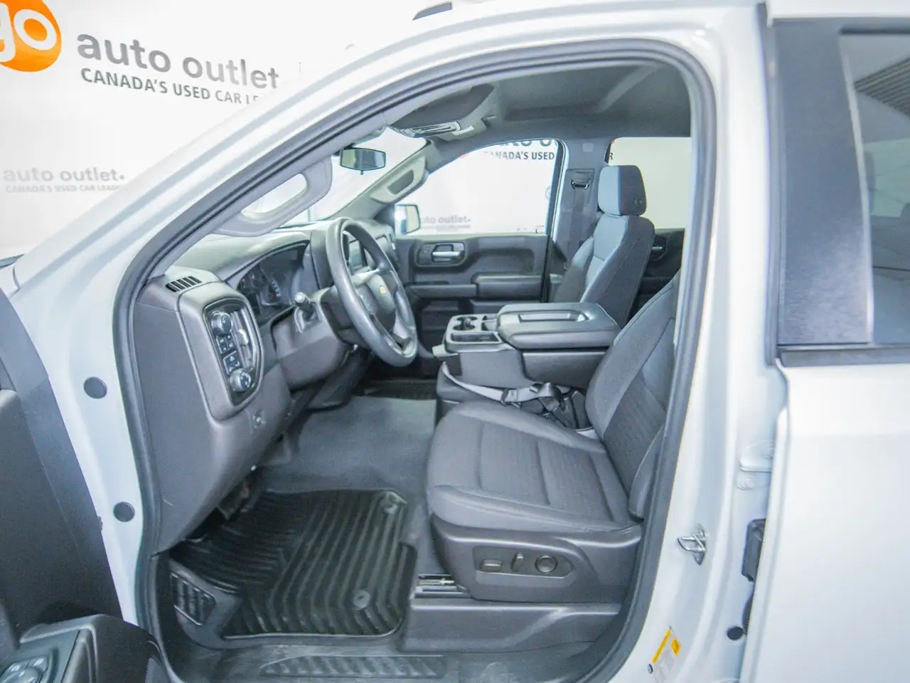 Chevrolet Silverado 1500 photo Chevrolet Silverado 1500