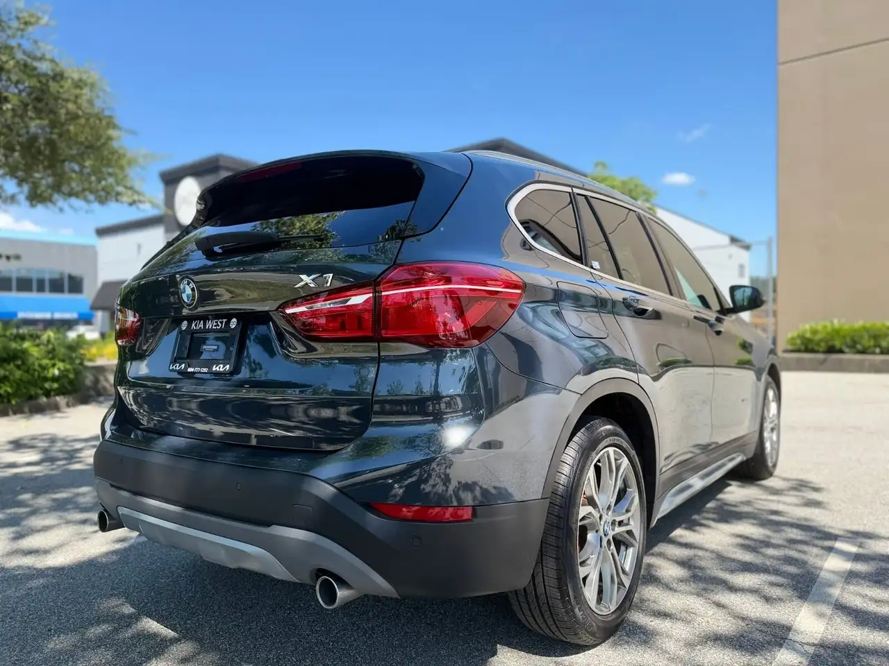 BMW X1 photo BMW X1