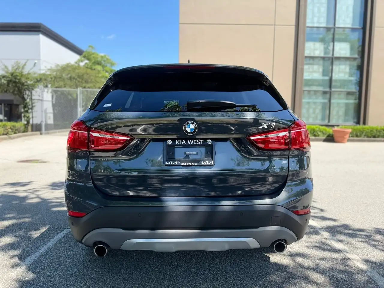 BMW X1 photo BMW X1