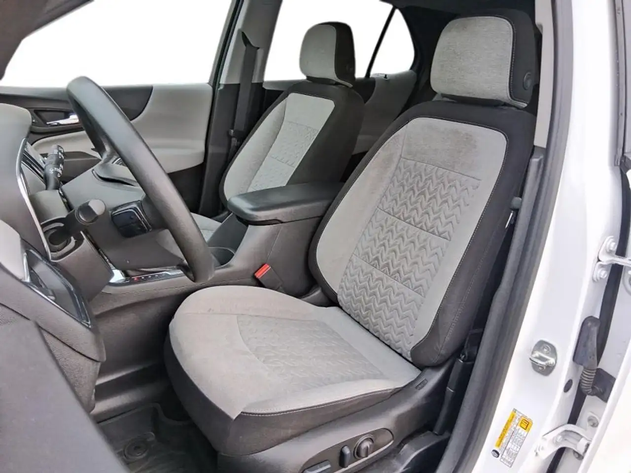 Chevrolet Equinox снимка Chevrolet Equinox