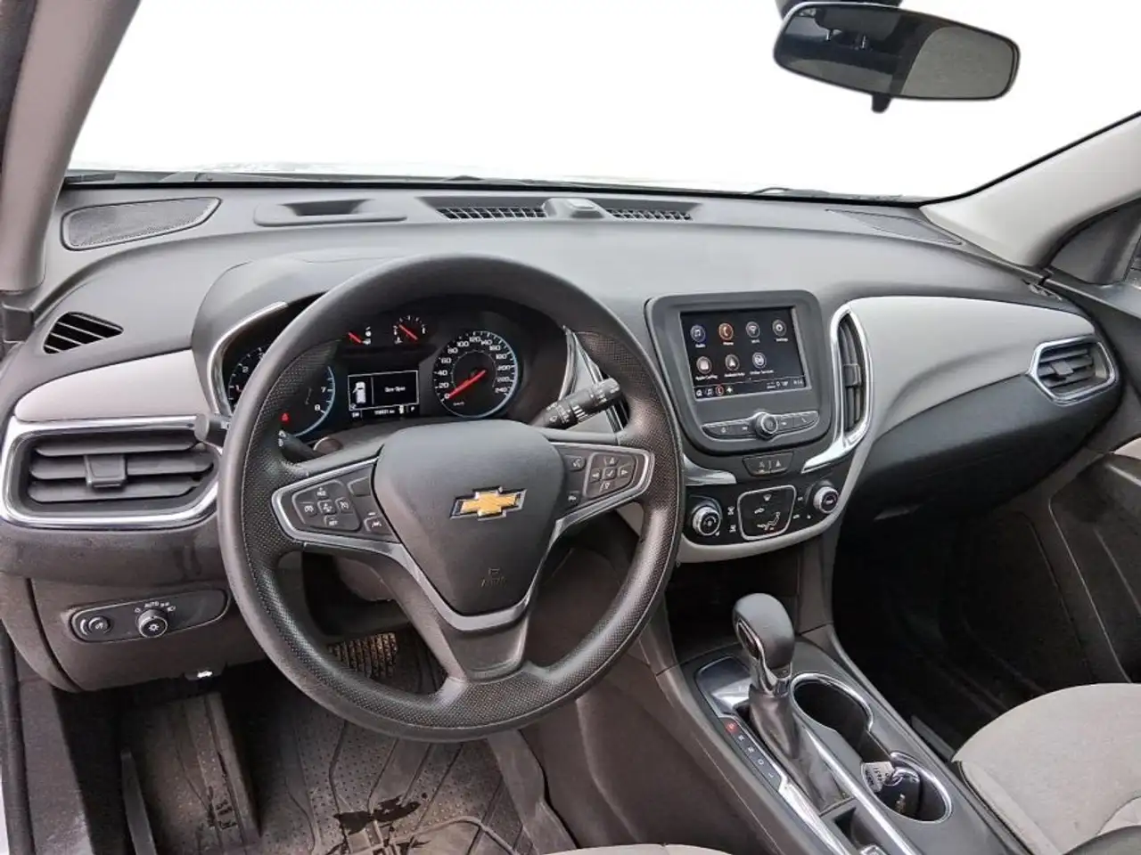 Chevrolet Equinox снимка Chevrolet Equinox