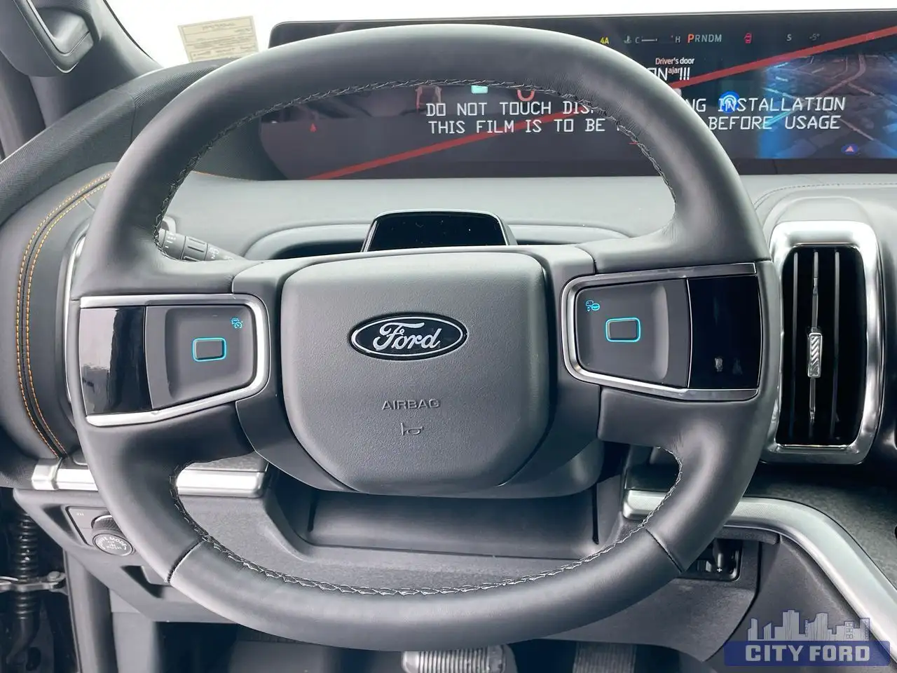 Ford Expedition снимка Ford Expedition