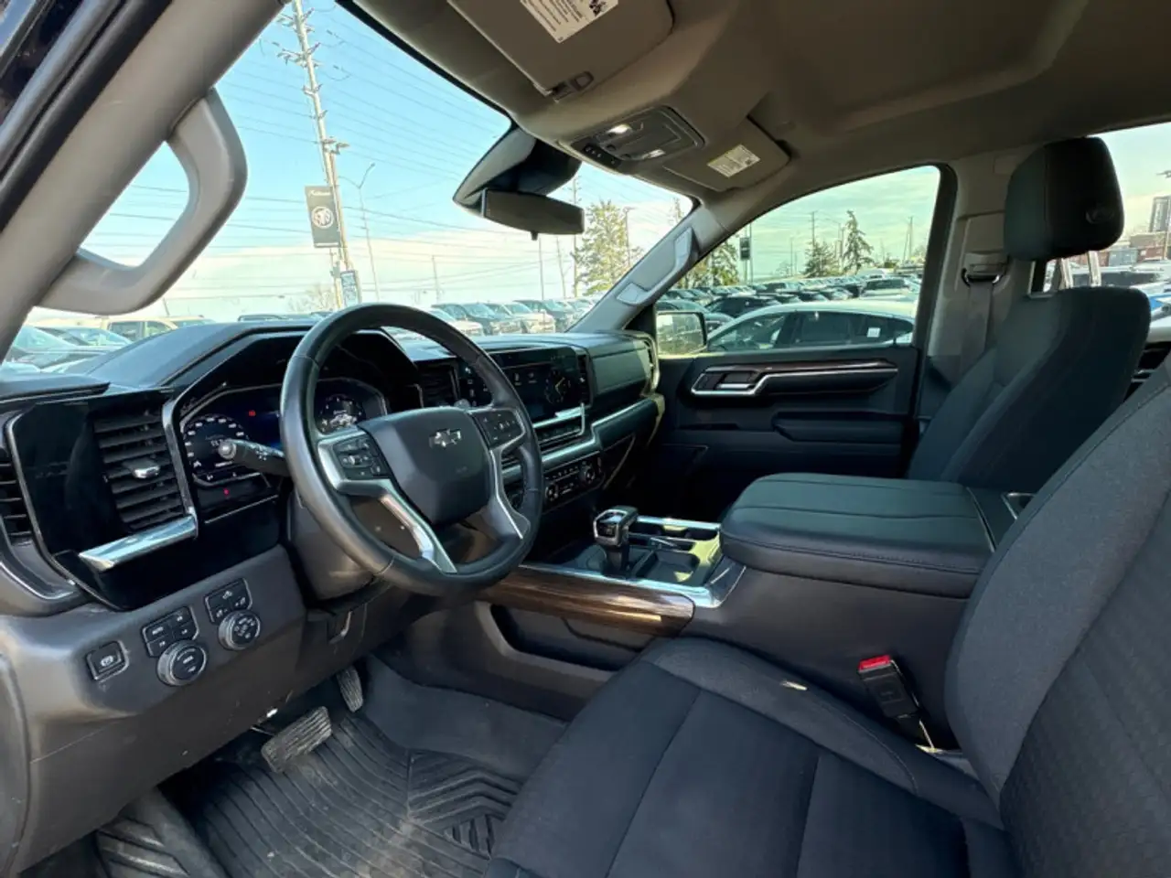 Chevrolet Silverado 1500 снимка Chevrolet Silverado 1500