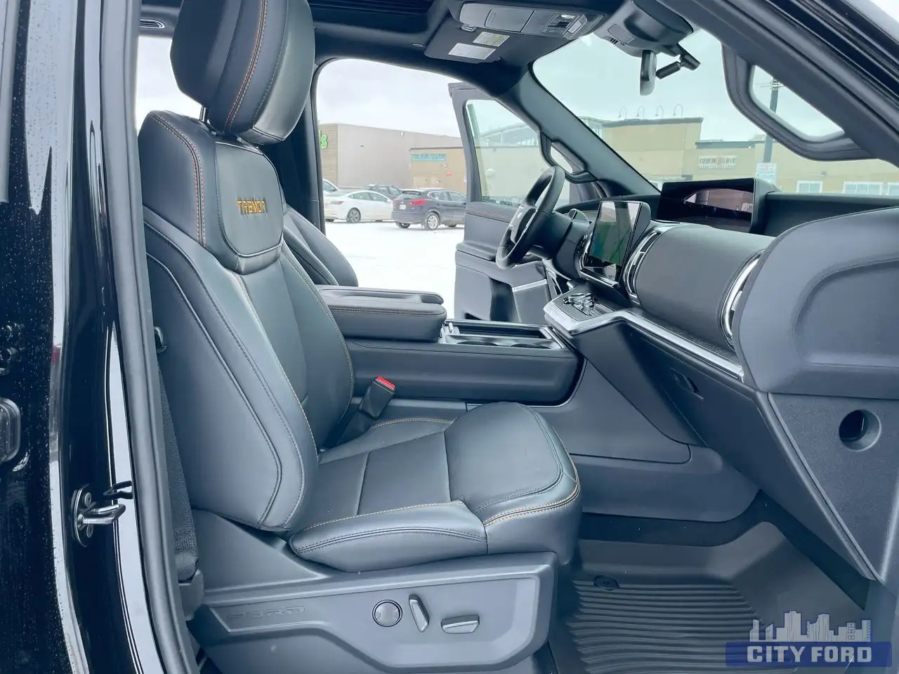 Ford Expedition снимка Ford Expedition