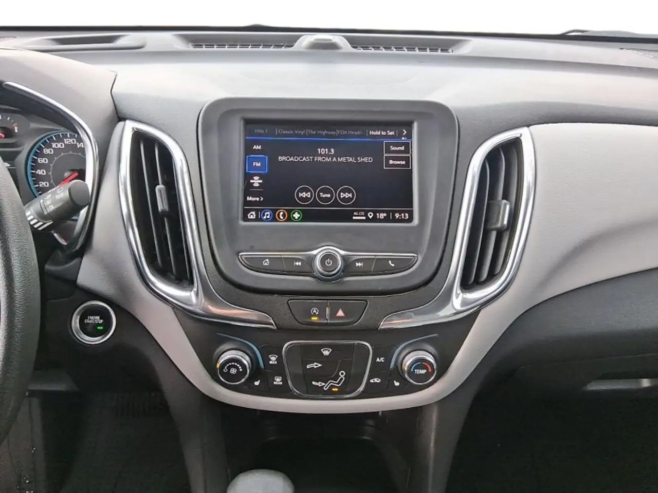 Chevrolet Equinox снимка Chevrolet Equinox