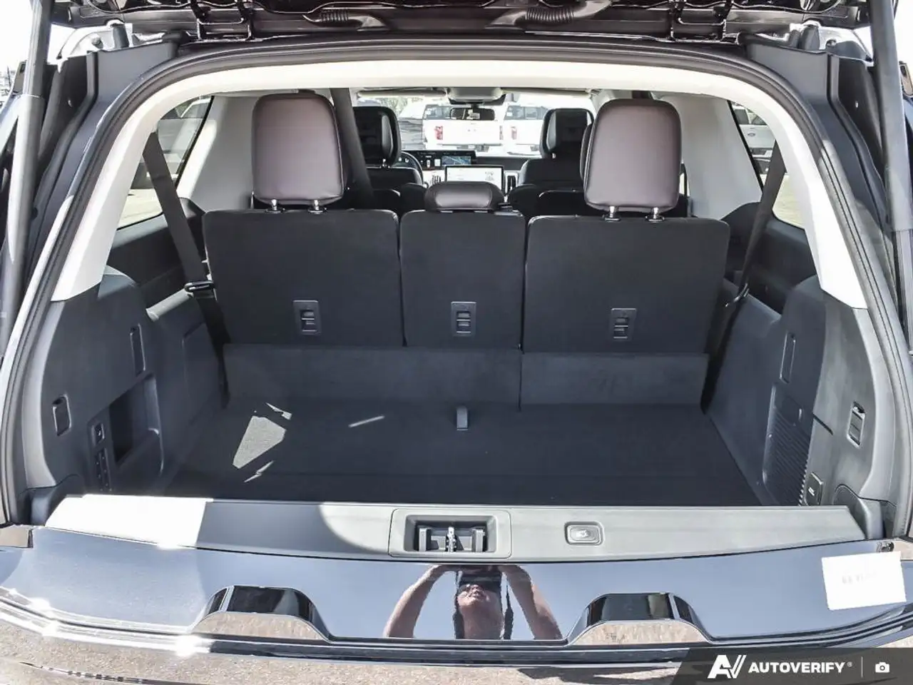 Ford Expedition снимка Ford Expedition