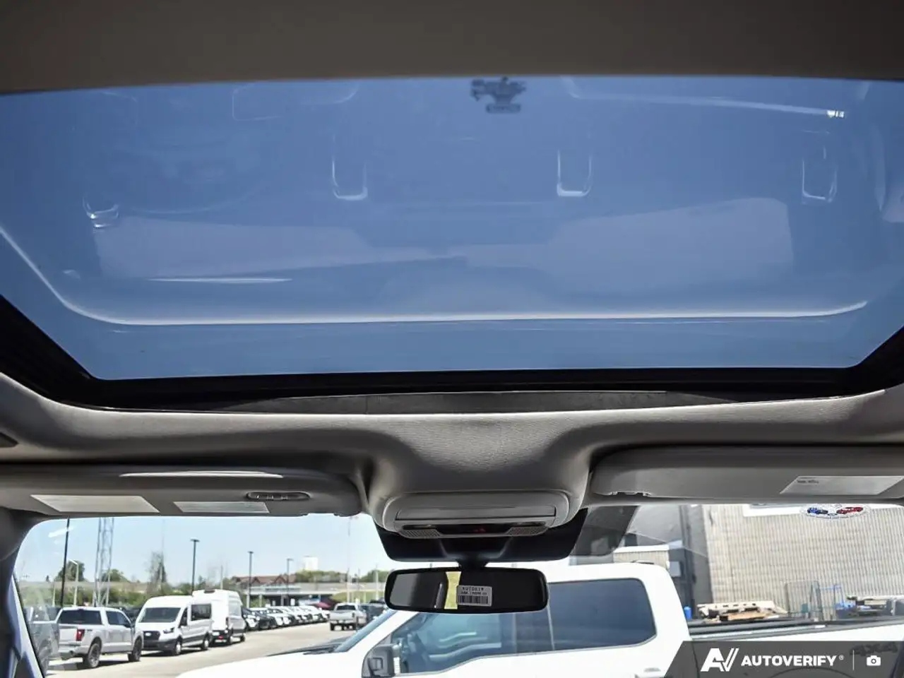Ford Expedition снимка Ford Expedition