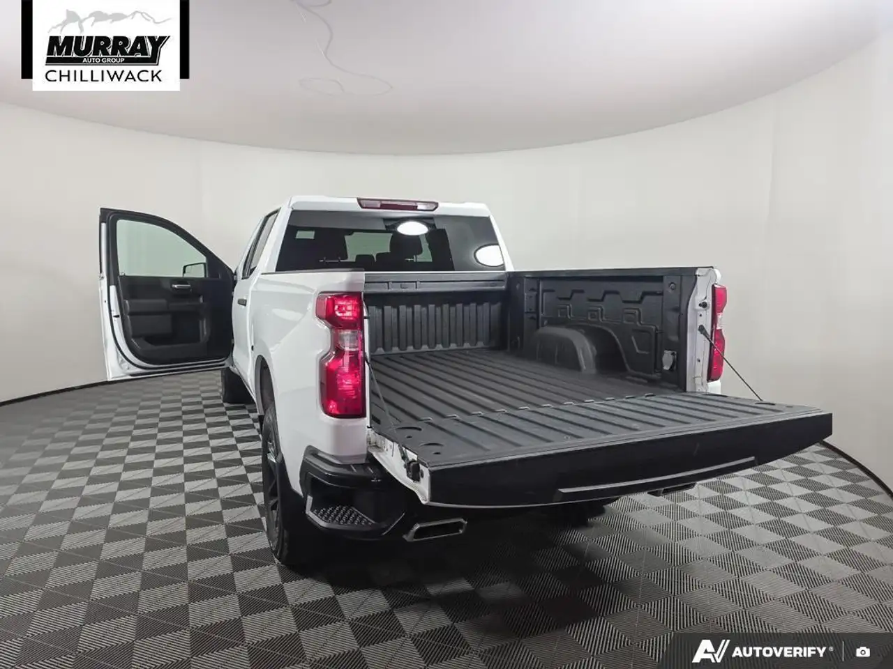 Chevrolet Silverado 1500 снимка Chevrolet Silverado 1500