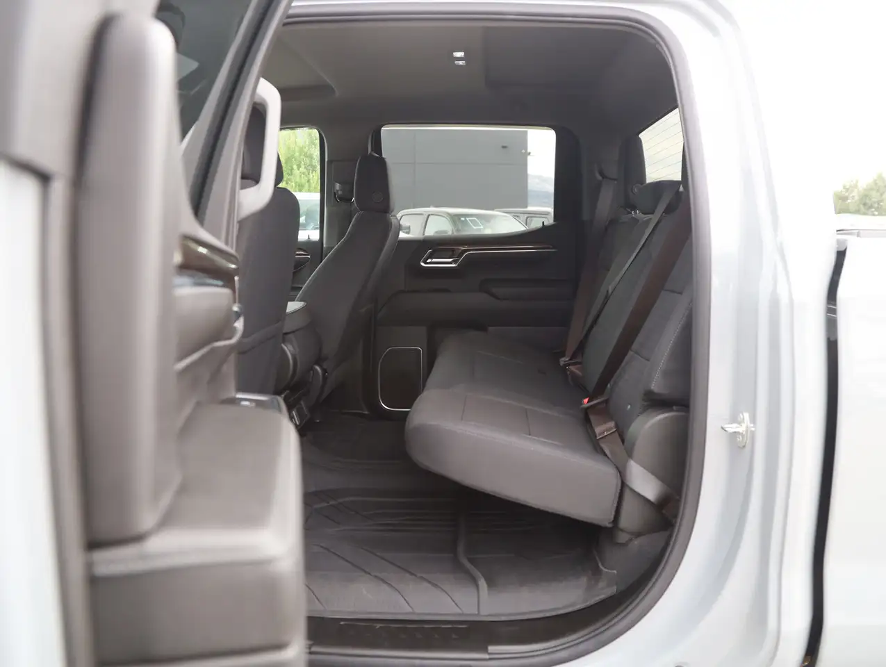Chevrolet Silverado 1500 снимка Chevrolet Silverado 1500