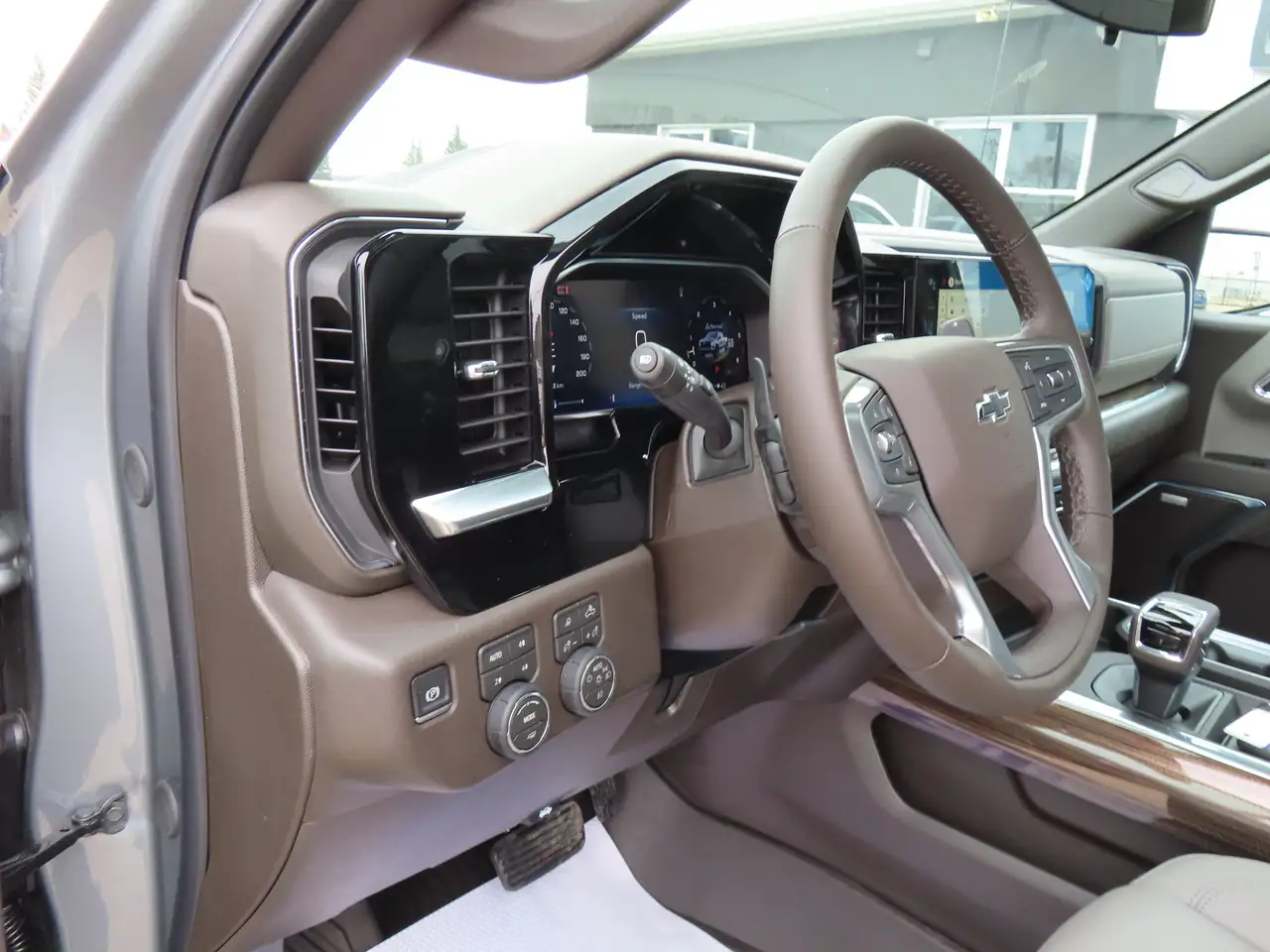 Chevrolet Silverado 1500 снимка Chevrolet Silverado 1500