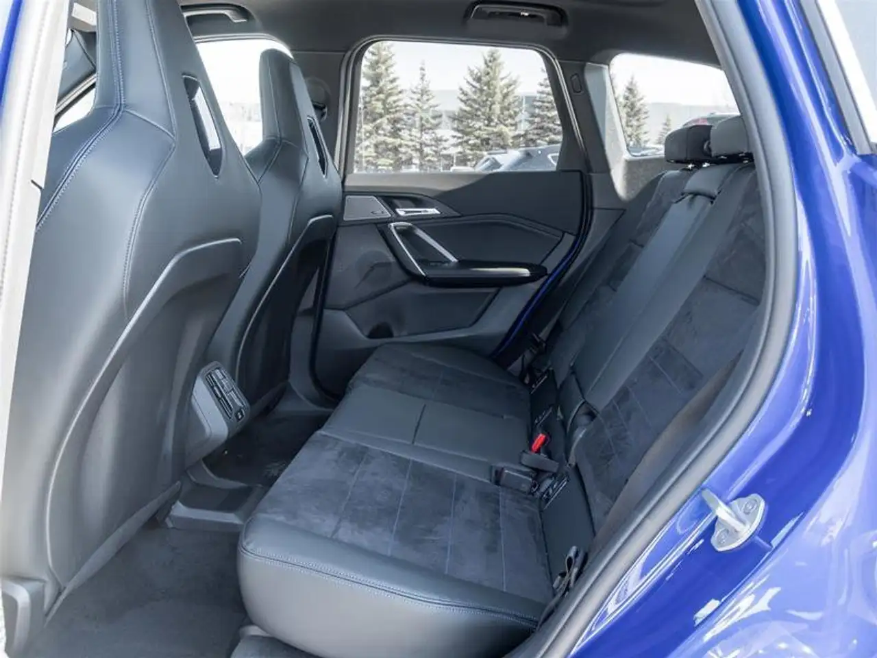 BMW X1 снимка BMW X1