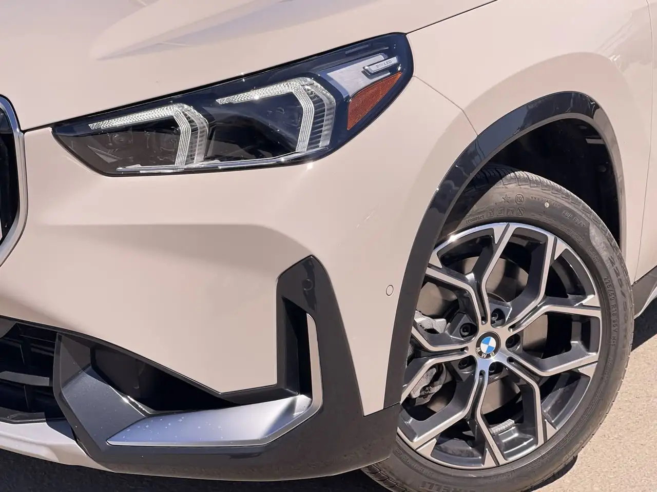 BMW X1 photo BMW X1