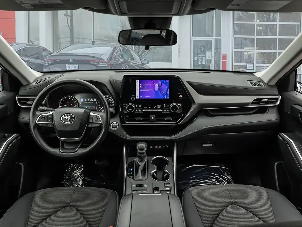 Toyota Highlander снимка Toyota Highlander