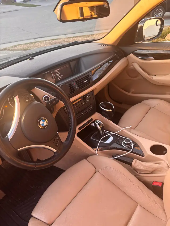 BMW X1 photo BMW X1